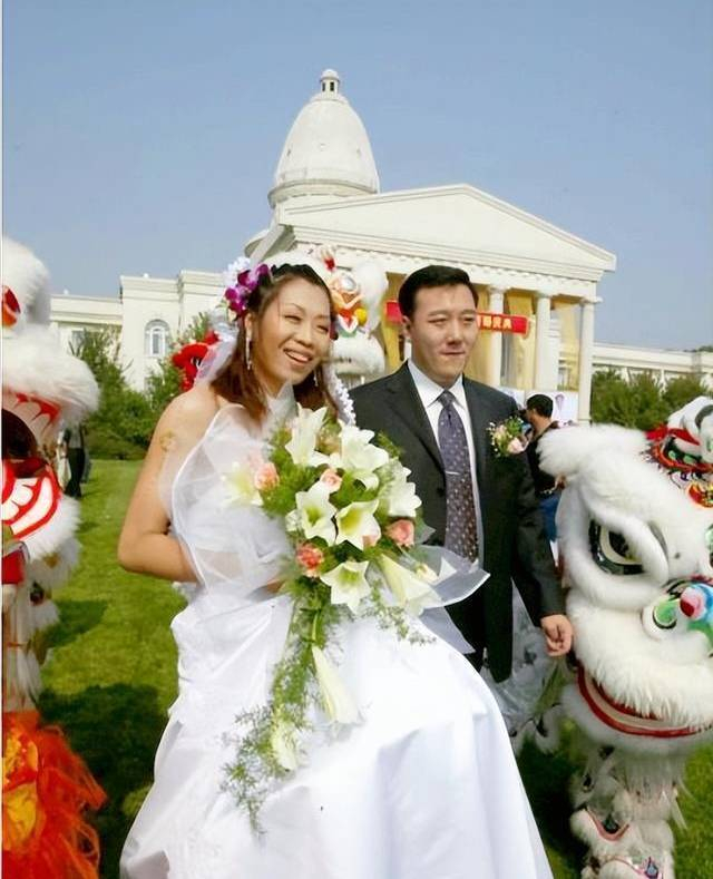 开云-女排传奇张越红：制造最经典一扣，退役后官至副厅级，婚姻美满幸福|葛勇|排球|体育局|雅典奥运会|中国女排_新浪体育_新浪新闻